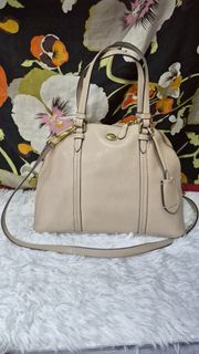 (Category: ) located in . Submitted by jhaz_bags (Listing ID 1470680993, Image 1). Description: .