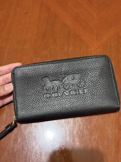 (Category: ) located in . Submitted by clothesonlinemnl (Listing ID 1470647888, Image 1). Description: .