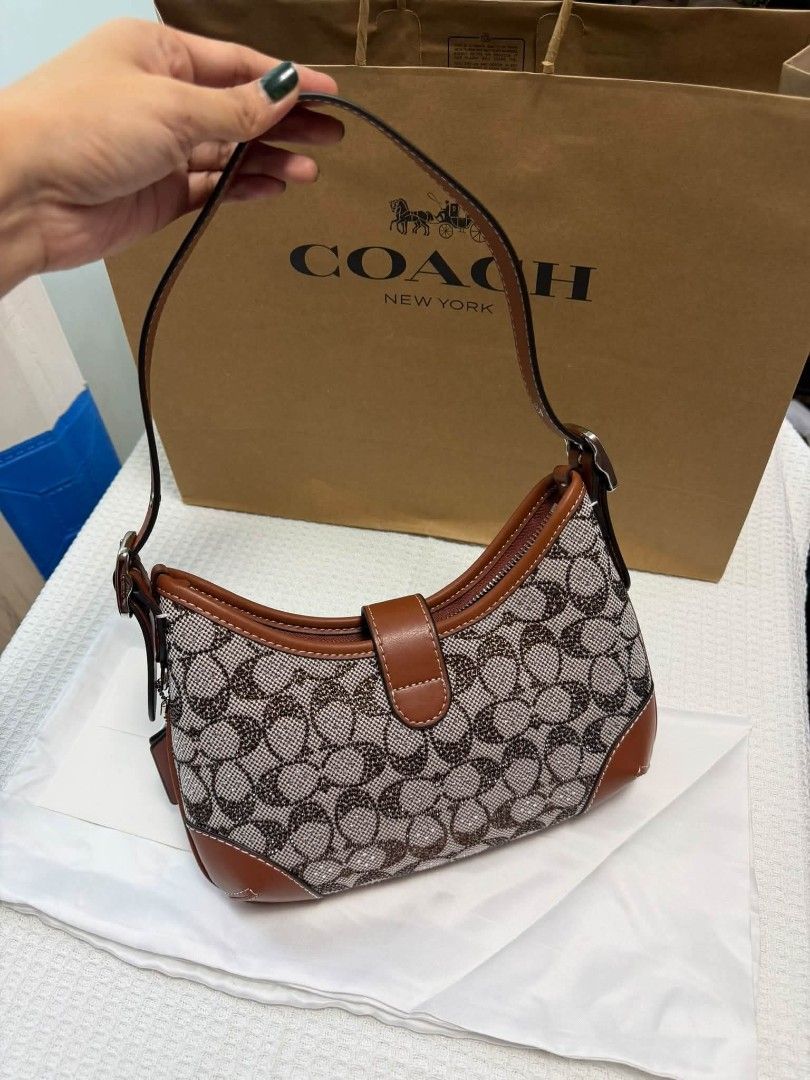 Coach Hamptons Crystal Hobo Shoulder Bag (Category: Shoulder Bags) located in Manila. Submitted by msddirectfactoryoutlet (Listing ID 1470590859, Image 3). Description: US Grade 100%.