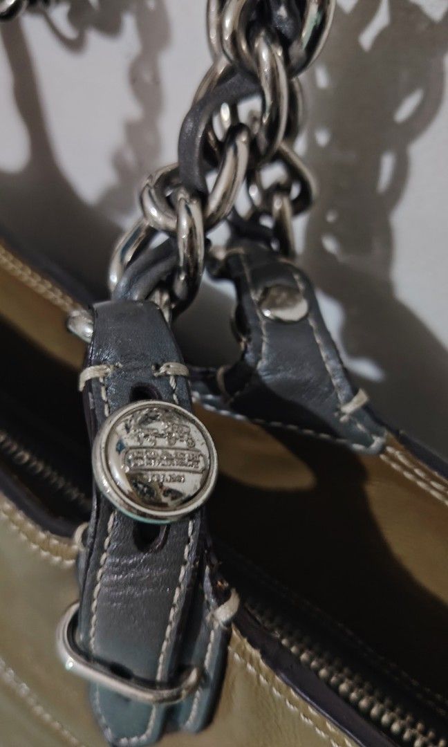 Coach madison tribeca (Category: Shoulder Bags) located in Quezon City. Submitted by thriftmo19 (Listing ID 1470585536, Image 3). Description: Good condition No issue on both corner 2k only.