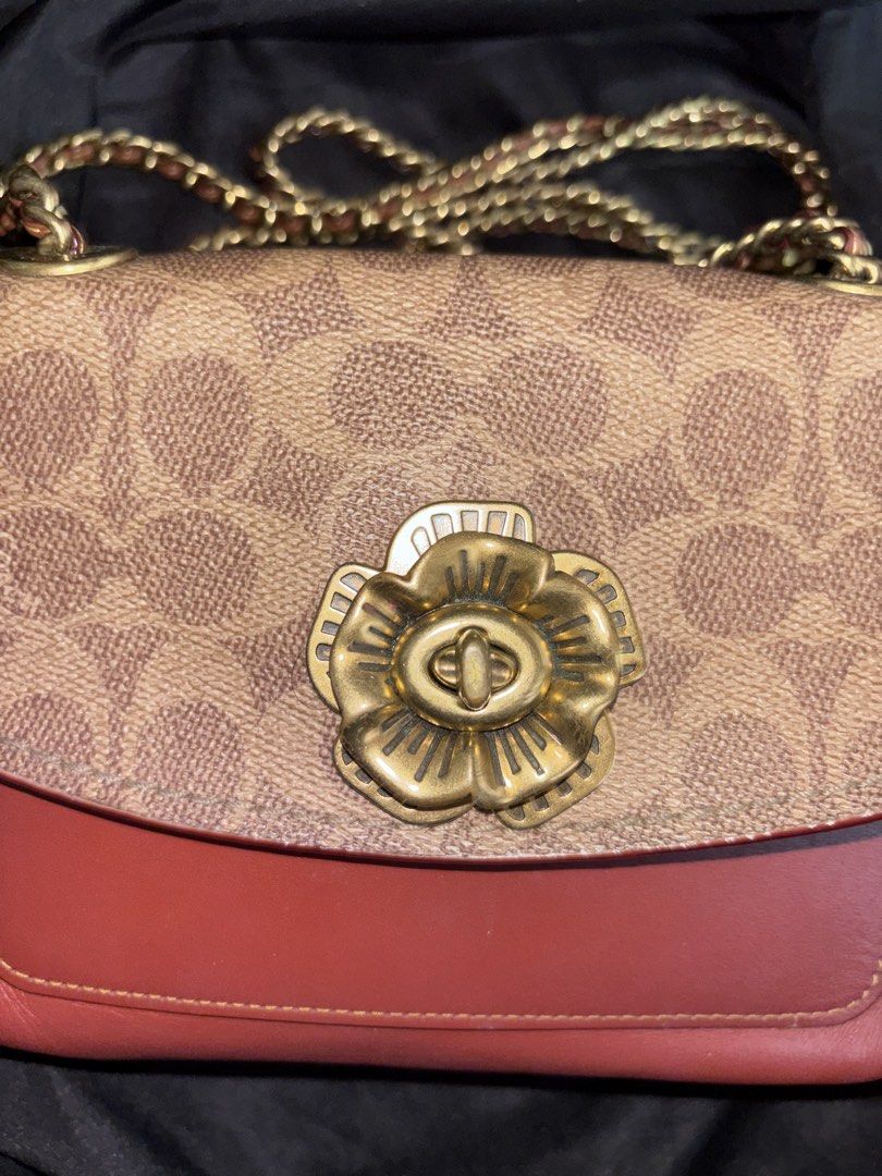 COACH PARKER 18 SHOULDER BAG (Category: Luxury Bags & Wallets) located in Tuguegarao City. Submitted by mdeniseeug (Listing ID 1470624223, Image 3). Description: no rubs issue: rubber lining .