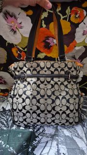 (Category: ) located in . Submitted by jhaz_bags (Listing ID 1470681446, Image 1). Description: .