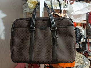 (Category: ) located in . Submitted by geja_bags (Listing ID 1470580744, Image 1). Description: .