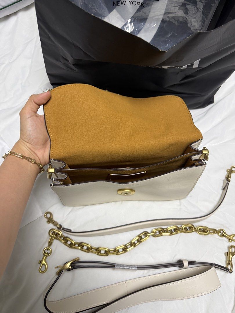 Coach Soft Tabby (Category: Shoulder Bags) located in Angeles City. Submitted by ariayu_tiger (Listing ID 1470665180, Image 3). Description: In prestine condition and looking for its ne mom. With reciept! Got it at Duty free gor 43k pesos. Once Used only Need Extra Money..