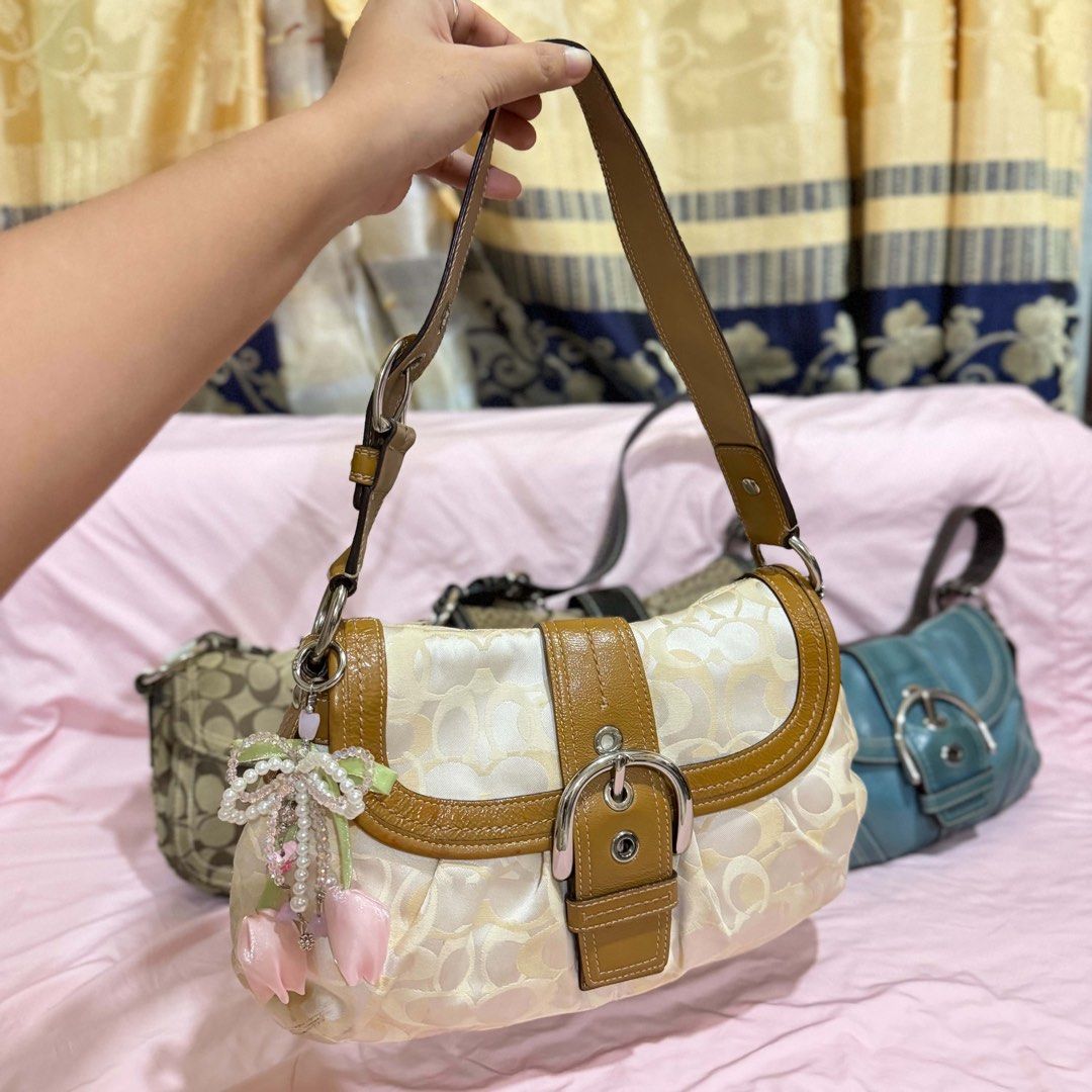 Coach Soho (Category: Shoulder Bags) located in Baguio. Submitted by dsabelg (Listing ID 1470638817, Image 1). Description: .