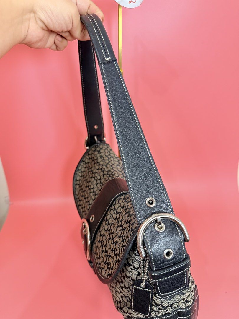 Coach Soho Medium Black (Category: Shoulder Bags) located in Dasmarinas. Submitted by goaldeluxe (Listing ID 1470567275, Image 3). Description: Excellent condition.