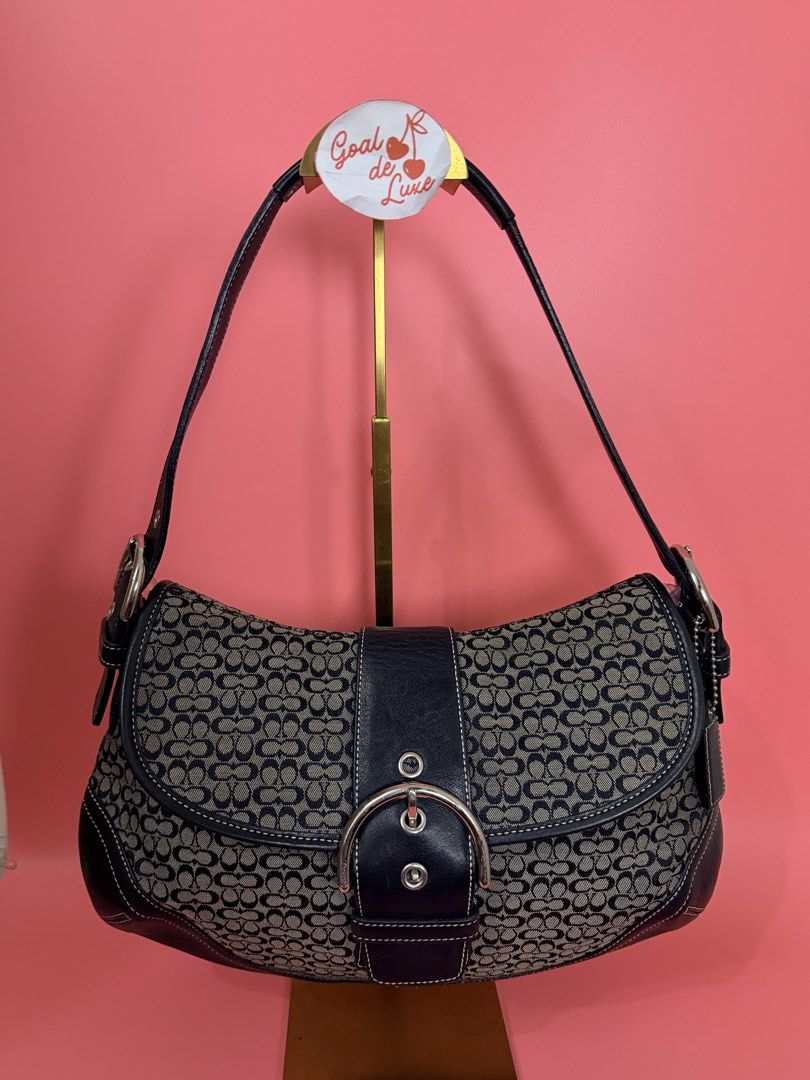 Coach Soho Medium Black (Category: Shoulder Bags) located in Dasmarinas. Submitted by goaldeluxe (Listing ID 1470567275, Image 1). Description: Excellent condition.