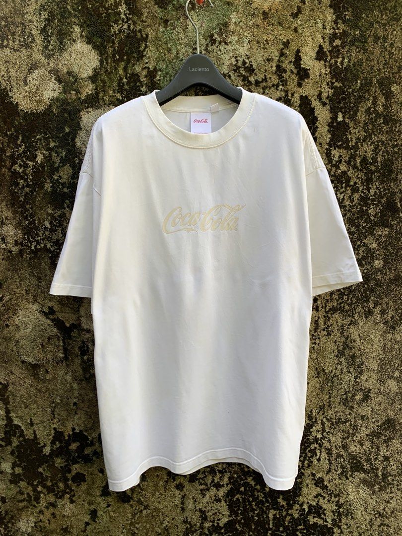 Coca-cola Shirt for Men (Category: Tshirts & Polo Shirts ) located in Dalaguete. Submitted by offrack.ph (Listing ID 1470558017, Image 1). Description: ❗️FOR SALE Coca-cola Shirt for Men SIZE MEDIUM ON TAG LENGTH 28.5 WIDTH 22 COLOR RATE 9.5/10 EXCELLENT CONDITION CAN SHIP VIA J&T✈️ 📩.