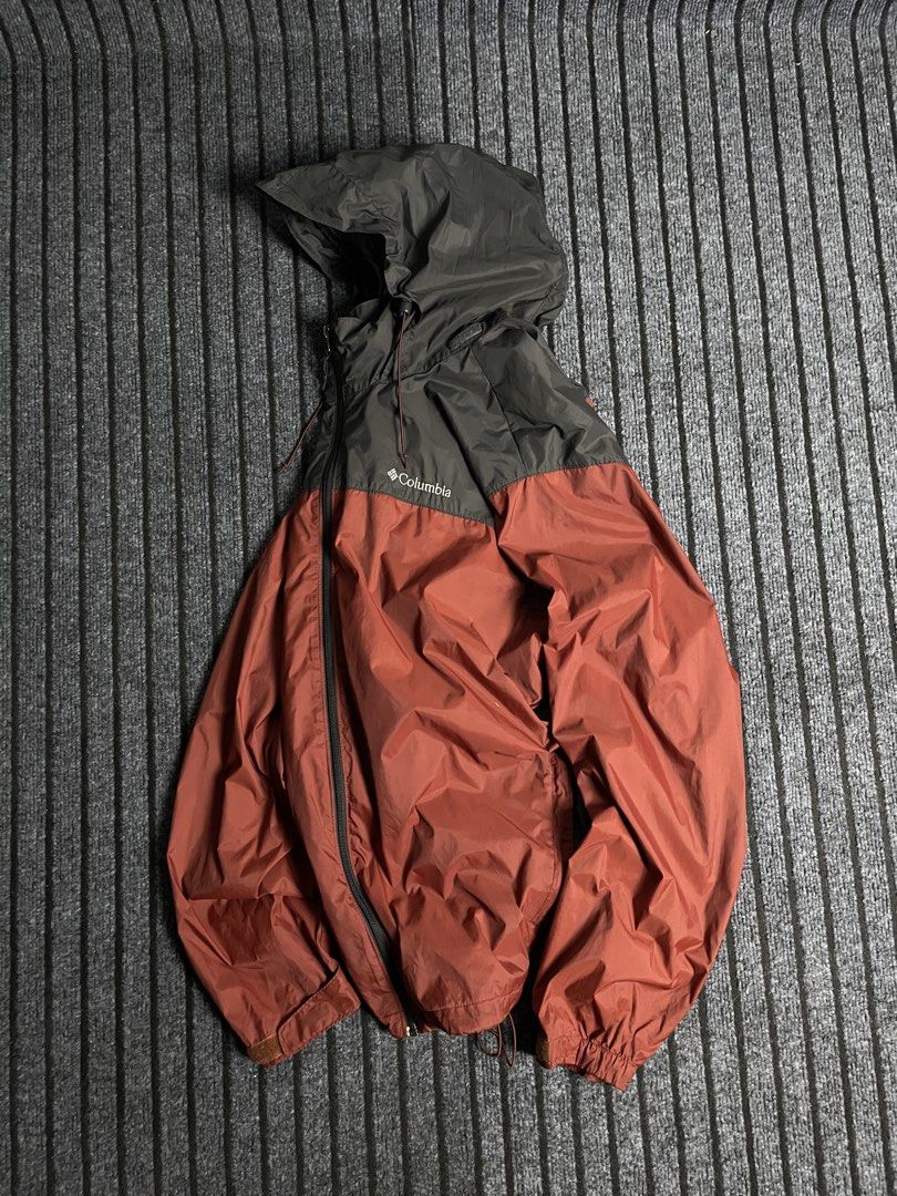 Columbia - Glennaker Lake II Rain Jacket (Category: Coats, Jackets and Outerwear) located in Puerto Princesa. Submitted by palawan.swagdealer (Listing ID 1470722188, Image 1). Description: All details are provided Kindly check each photo No major flaws Still in good - very good condition.