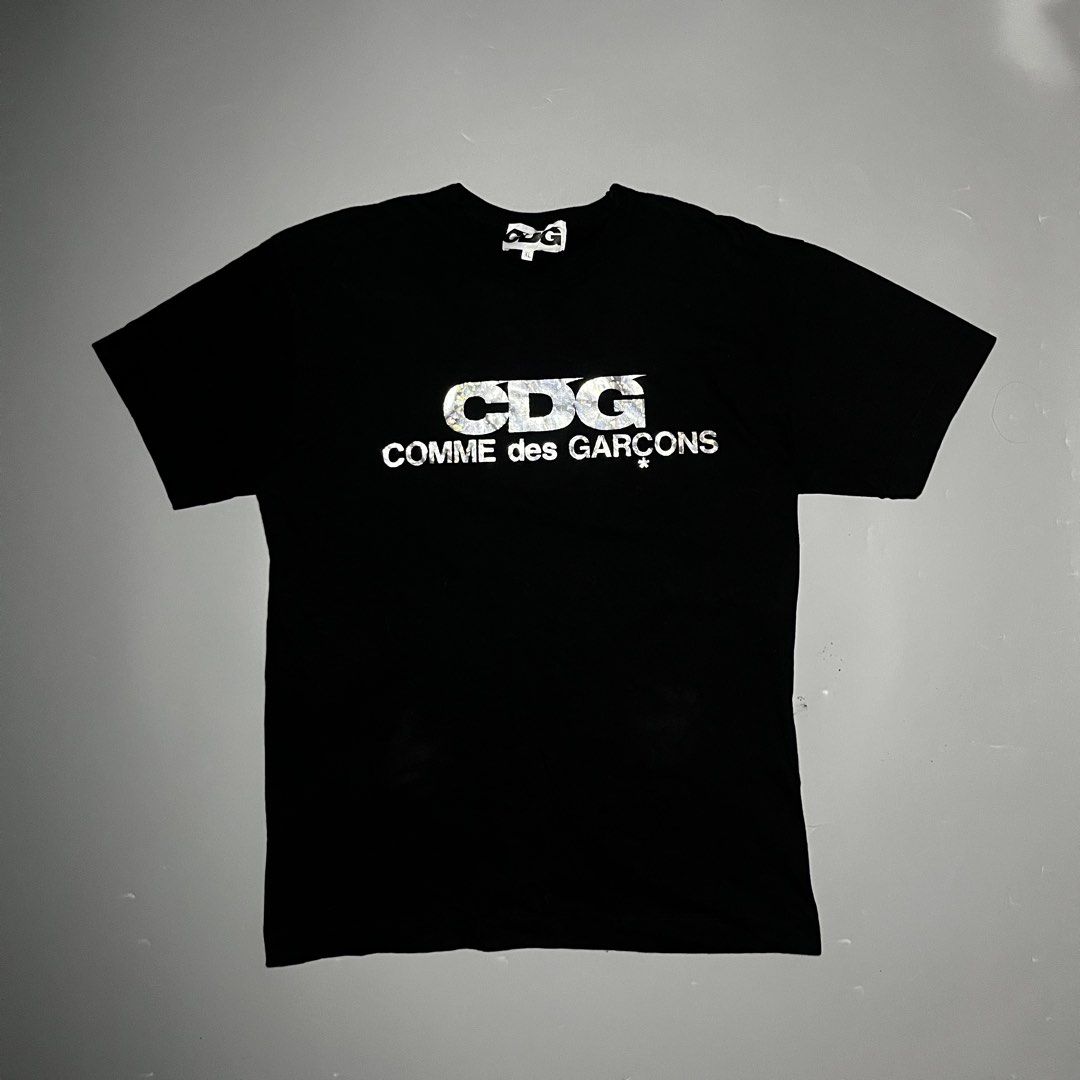 Comme des Garcons AW18 (Category: Tshirts & Polo Shirts ) located in Manila. Submitted by lostendfound1008 (Listing ID 1470586372, Image 1). Description: Comme des garcons Size: XL Dimension Width: Length: Good condition Price: 3000 MOD: Gcash / Maribank Courier: J&T / Lalamove 📍Metro Manila / Sampaloc Hmu.