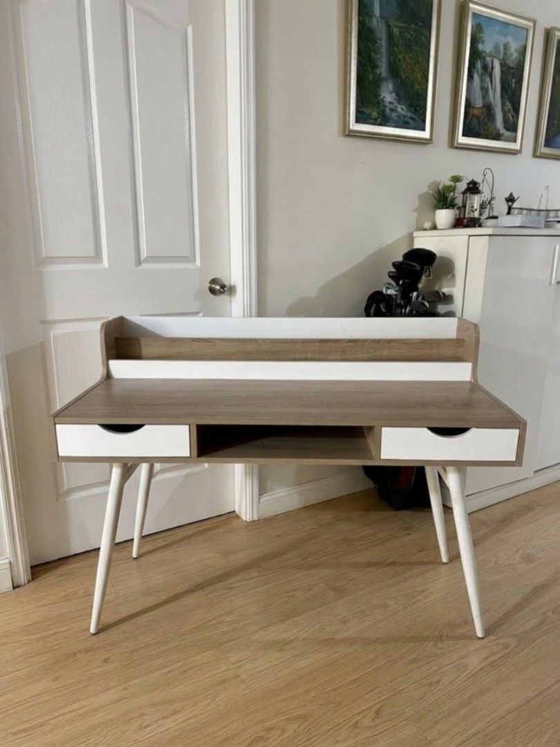 Computer Table / Study Desk (Category: Tables & Sets) located in Petaling Jaya. Submitted by quickfire.2e3fae (Listing ID 1470694267, Image 1). Description: .