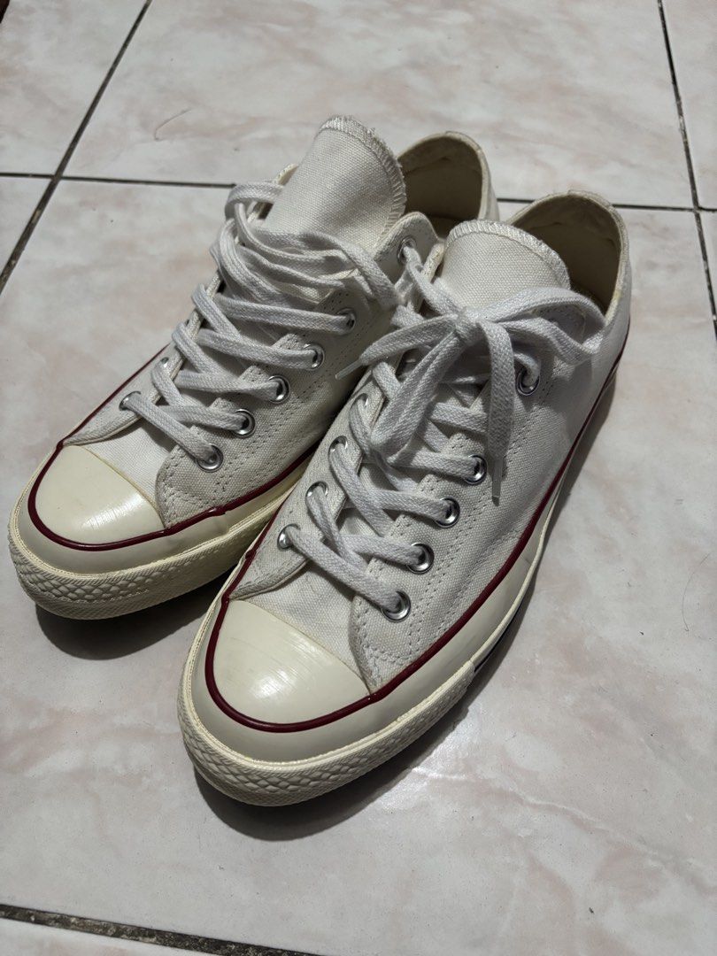 Converse Chuck Taylor 70 Low White/Parchment (Category: Sneakers) located in Meycauayan. Submitted by justinnekim_u (Listing ID 1470661379, Image 1). Description: Converse Chuck 70 Low in Parchment/White • Size: US 8.5 Men’s • Condition: Excellent pre-loved condition, looks almost new. Clean canvas, minimal wear, just light marks on the heel. • No original box (from balikbayan box) • Thick canvas, glossy vintage midsole Meetup: Meycauayan Bulacan