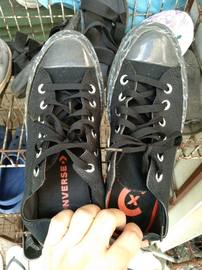 Converse rubber shoes size 9 womens (Category: Sneakers) located in Quezon City. Submitted by eidorableshop (Listing ID 1470592988, Image 2). Description: .