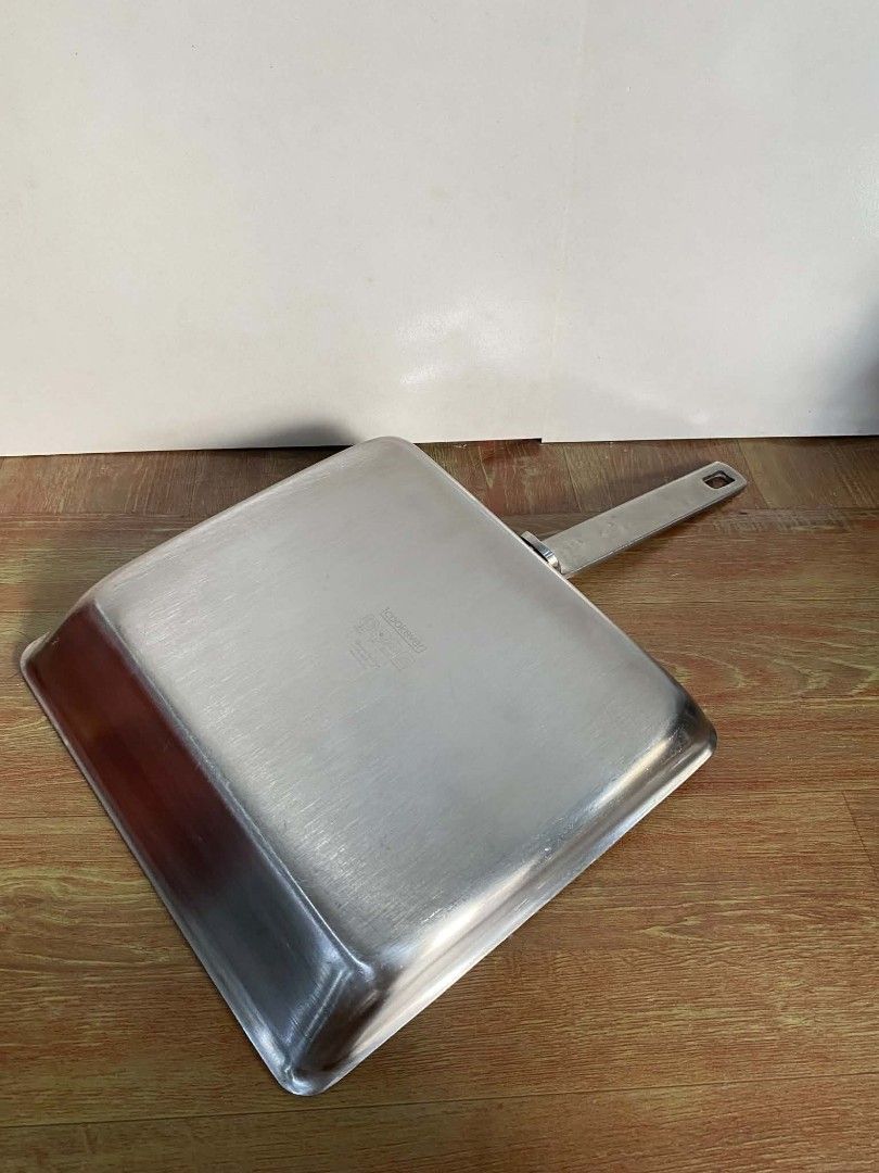 Cookever Square Pan sts 304 (Category: Cookware & Accessories) located in Manila. Submitted by bernadette62551 (Listing ID 1470561359, Image 2). Description: Heavy Duty Cookever Pan sts 304 26x25cm.