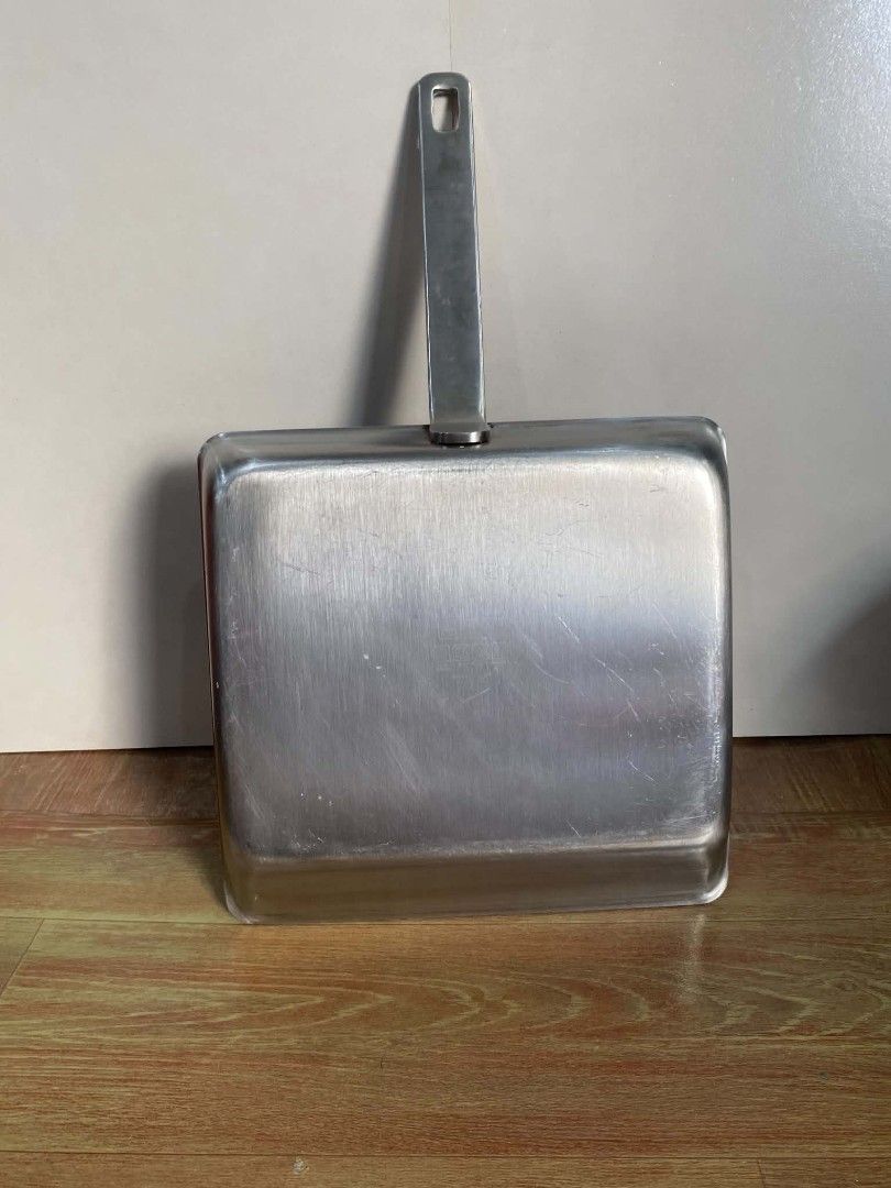 Cookever Square Pan sts 304 (Category: Cookware & Accessories) located in Manila. Submitted by bernadette62551 (Listing ID 1470561359, Image 3). Description: Heavy Duty Cookever Pan sts 304 26x25cm.