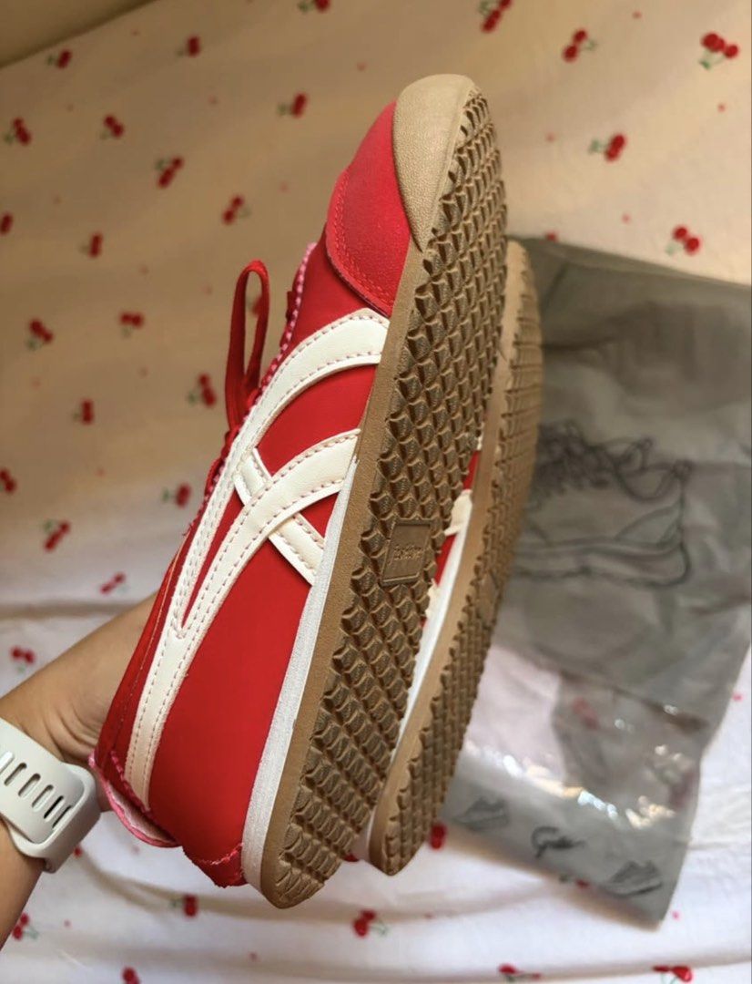 Corolla Red Sneakers Size 39 (Category: Sneakers) located in Santa Rosa. Submitted by declutterwithsher (Listing ID 1470665643, Image 3). Description: Selling my Corolla red sneakers for 300 pesos only! Used only a few times during a trip to the Netherlands last Fall. It doesn’t come with the box anymore. Size: 39 / 24.5cm Meetup: Within Sta. Rosa Complex or Nuvali. Shipping: SF will be shouldered by the buyer..