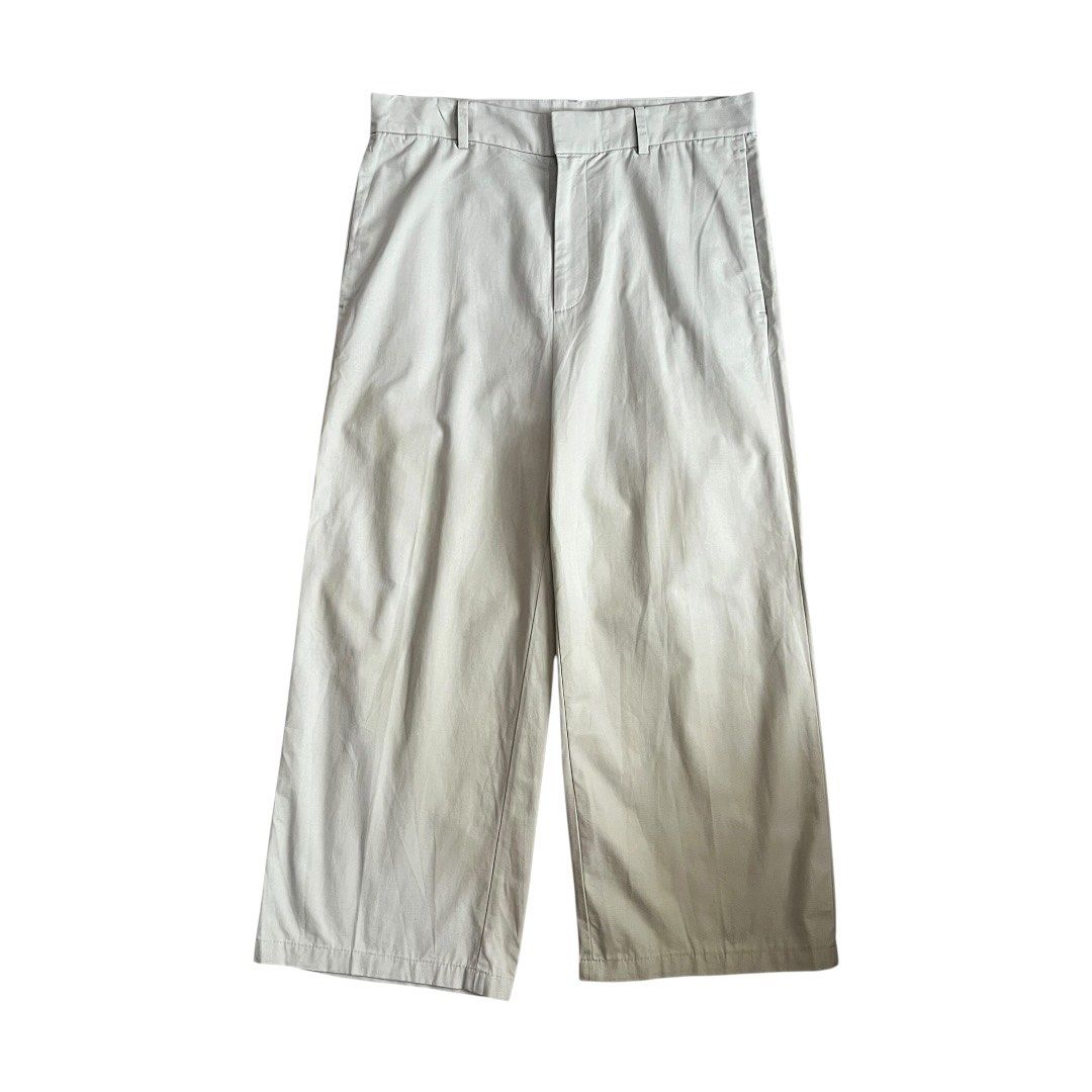 COS - “ FLATFRONT “ WIDELEG PANTS (Category: Trousers) located in Bacolod City. Submitted by timelessbyjosh (Listing ID 1470595883, Image 2). Description: BEST FOR CASUAL & FORMAL OUTFITS SIZE : 36 ACTUAL COLOR : OFF WHITE COLOR RATE : 10 OUT OF 10 CONDITION : NEAR NEW MATERIAL : 100 % COTTON MADE IN : CHINA FLAWS : NONE DIMENSIONS WAIST - 31 LENGTH - 35 THIGH - 12 LEG OPENING - 10 MEASUREMENT TAKEN WHILE LAYING FLAT. PLEASE COMPARE THE MEASUREME