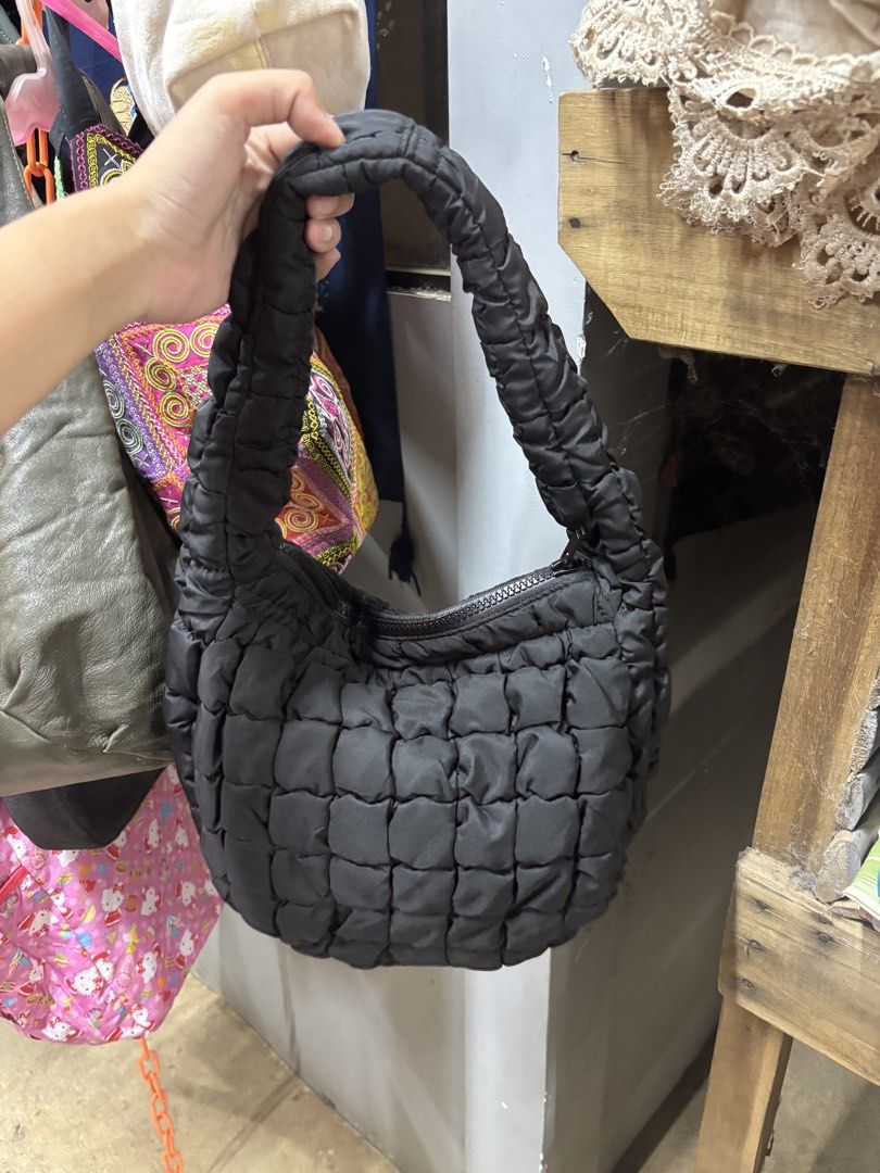 COS Quilted Mini Bag (Category: Shoulder Bags) located in Puerto Princesa. Submitted by 18arc (Listing ID 1470589550, Image 3). Description: Excellent Condition.