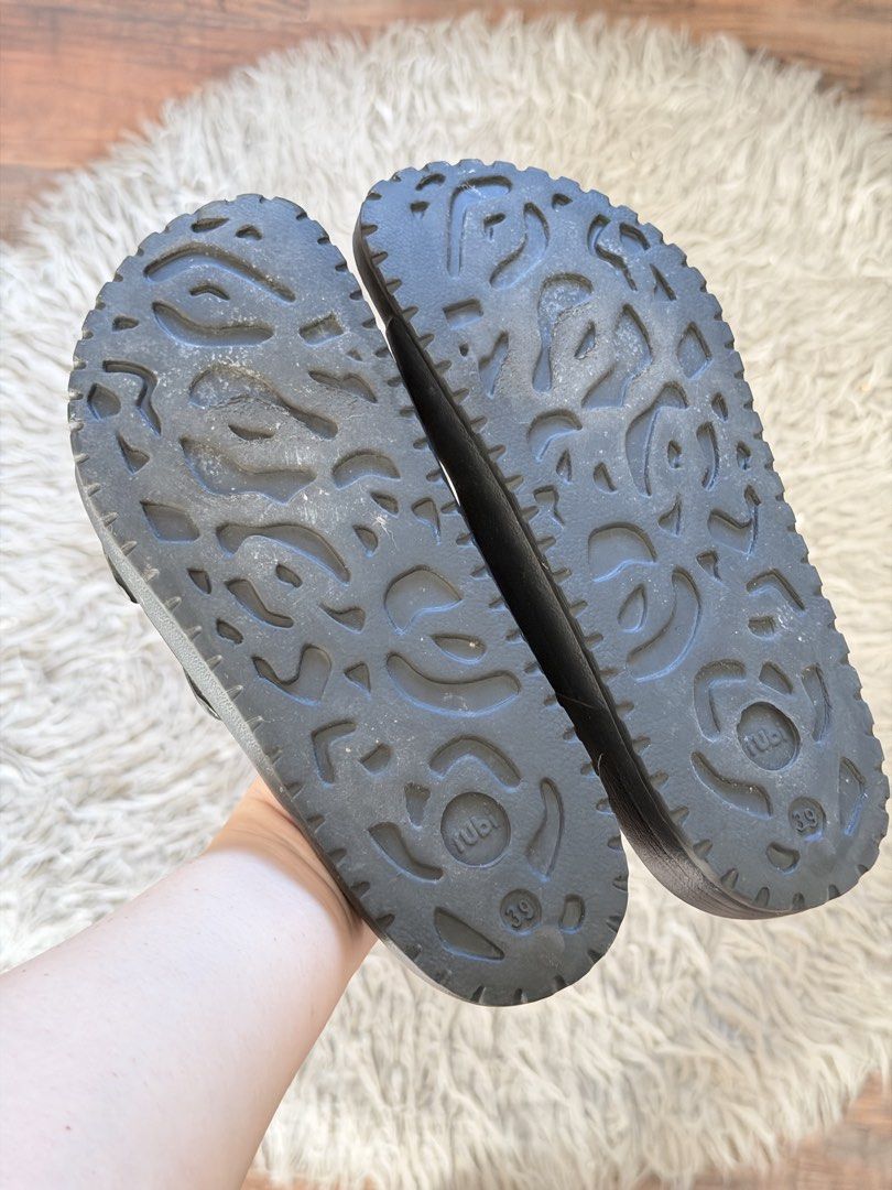 Cotton On Rubi Black Double Strap Sandals (Category: Flats & Sandals) located in Manila. Submitted by cinnmoroll (Listing ID 1470608510, Image 3). Description: - Brand/Model: Cotton On Rubi Black Double Strap Sandals - Size: EU 39 (equivalent to 24cm) - Design: Two adjustable buckle straps for a custom fit - Comfort & Grip: Textured footbed with brand stamping and grooved soles for traction - Condition: Worn just a few times with minimal wear on 