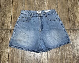 (Category: ) located in . Submitted by urban.vintage (Listing ID 1470595522, Image 1). Description: .