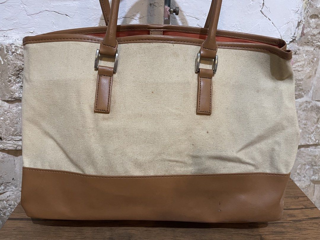 cream canvas and brown leather tote bag (Category: Tote Bags) located in San Fernando. Submitted by japansurpluselyu (Listing ID 1470645185, Image 2). Description: .