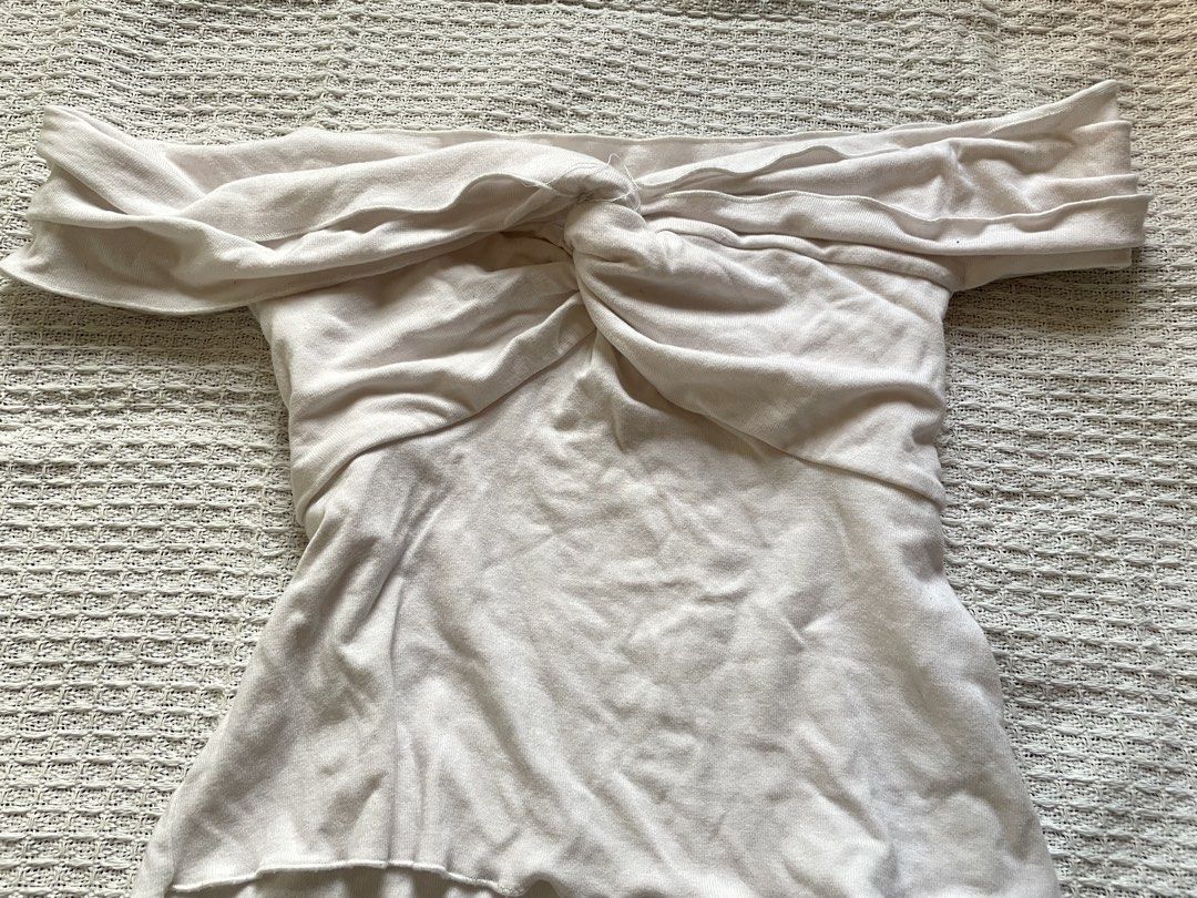 cream off-shoulder top (Category: Blouses) located in Meycauayan. Submitted by fae.trove (Listing ID 1470632041, Image 2). Description: .
