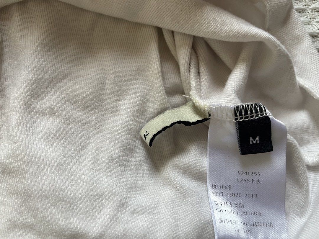 cream off-shoulder top (Category: Blouses) located in Meycauayan. Submitted by fae.trove (Listing ID 1470632041, Image 3). Description: .