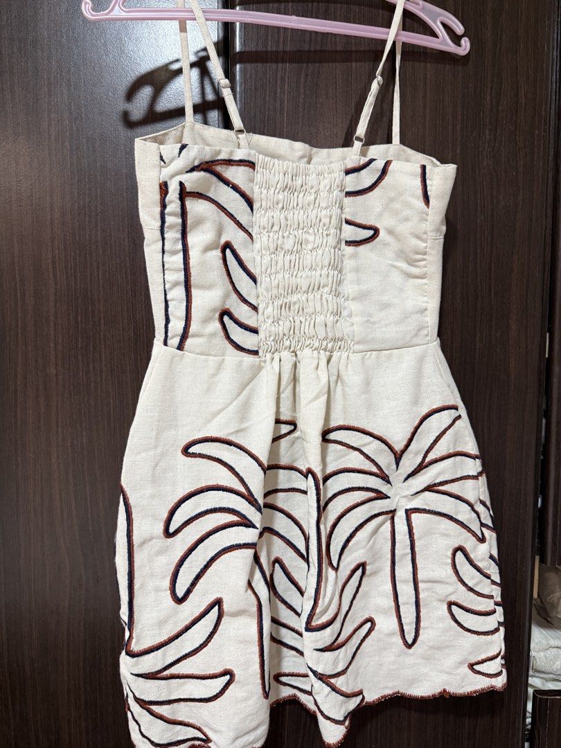 Cream Palm Tree Print Spaghetti Strap Dress (Category: Dresses) located in Pateros City. Submitted by daisy03052000 (Listing ID 1470666484, Image 3). Description: Small to medium.