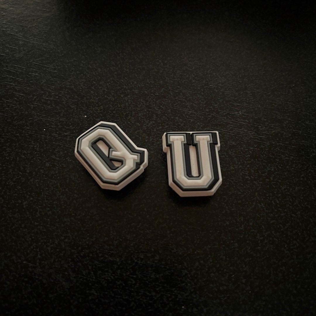 Crocs Jibbitz Letter Q U (Category: Charms) located in Pasig City. Submitted by kmye0n_ (Listing ID 1470591446, Image 1). Description: Authentic Crocs Jibbitz Brand New Sold per piece ₱120 / pc.
