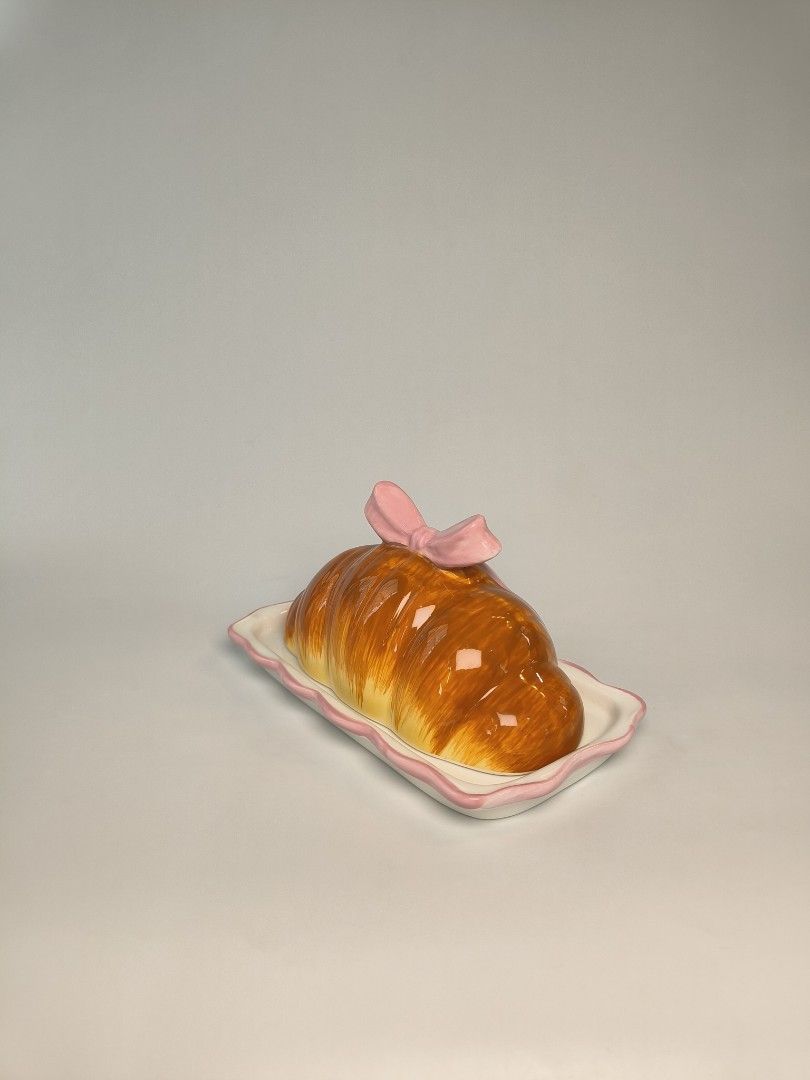 Croissant Butterdish (Category: Food Organization & Storage) located in Cavite. Submitted by phtmt (Listing ID 1470665761, Image 2). Description: .