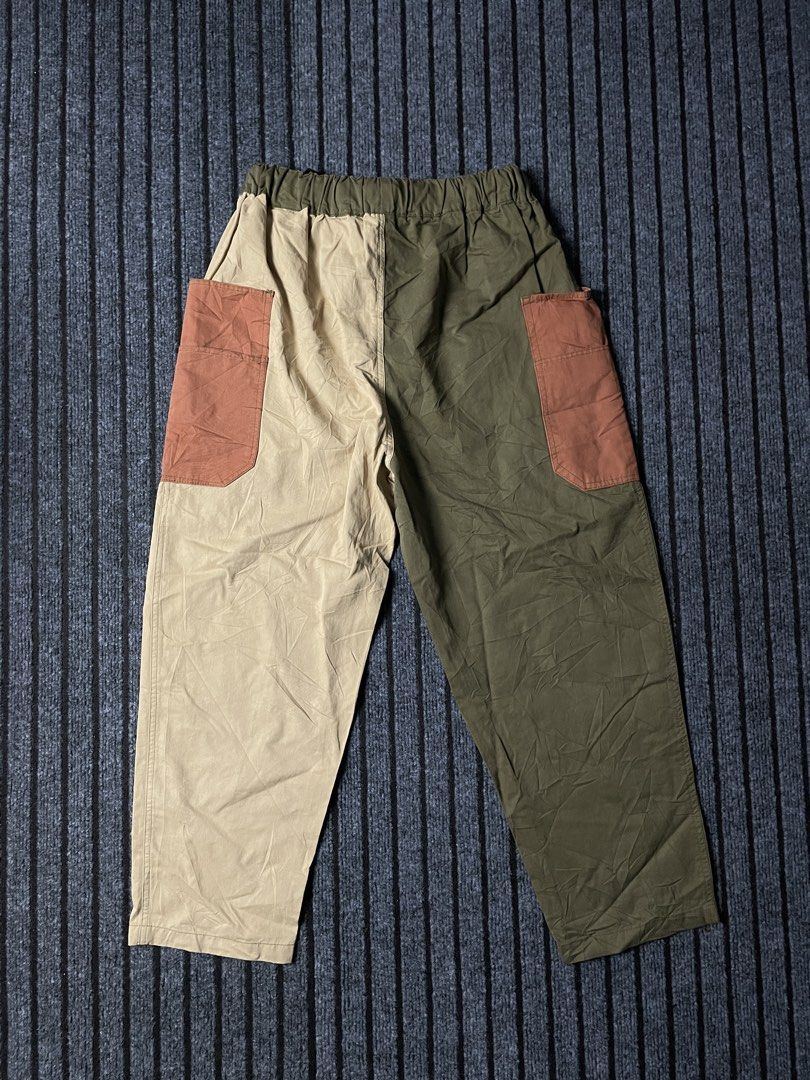 Cube Sugar Japan - Colorblocked Geared Pants (Category: Activewear) located in Puerto Princesa. Submitted by palawan.swagdealer (Listing ID 1470700709, Image 3). Description: Condition: Very good - Excellent Issue: None Measurements/Dimention -Waist: 26-36 -Length: 35 -Thigh: 13 -Leg Openning/Hem: 7.5 .