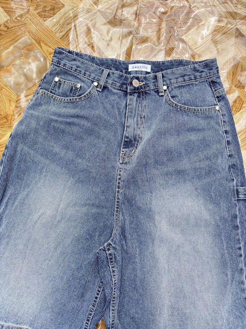 Dailyjou Carpenter Jorts (Category: Shorts) located in Davao. Submitted by workmensph (Listing ID 1470712325, Image 3). Description: Waist: 30” Length: 24” Excellent Condition.