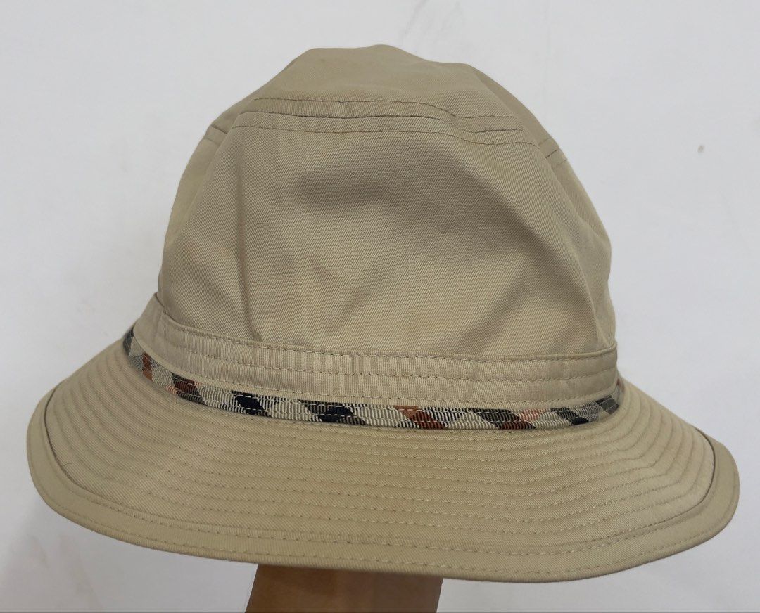 DAKS London Beige Bucket Hat (Category: Caps & Hats) located in Las Pinas. Submitted by qcleopatrastrove (Listing ID 1470595637, Image 1). Description: Please manage your expectations. Thank you.🤎.