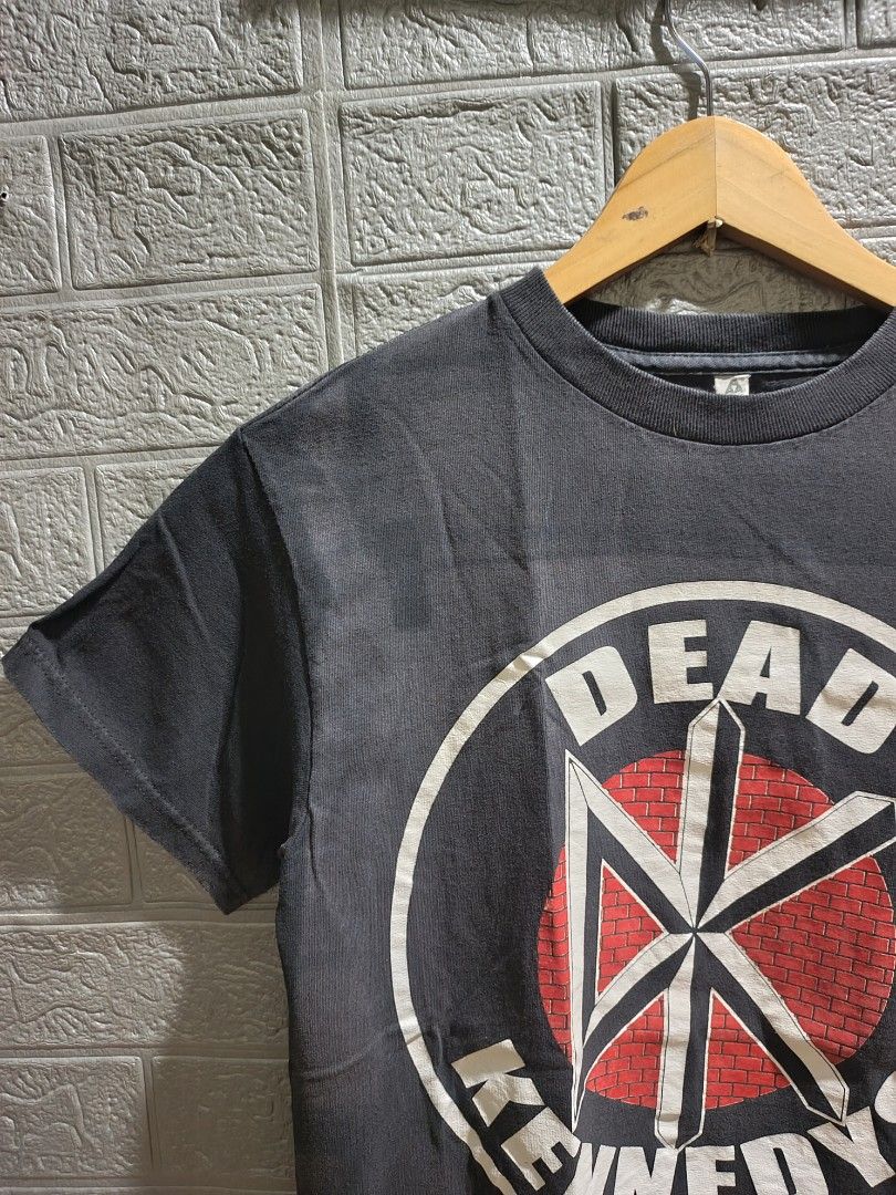 DEAD KENNEDYS (Category: Activewear) located in Calabanga. Submitted by just-thrift (Listing ID 1470699862, Image 3). Description: DEAD KENNEDYS ‎GOOD CONDITION ‎COLOR RATE: 8.5/10 ‎ISSUE THIS COLORATION ‎SIZE SMALL ON TAG ‎DIMES:17/25.
