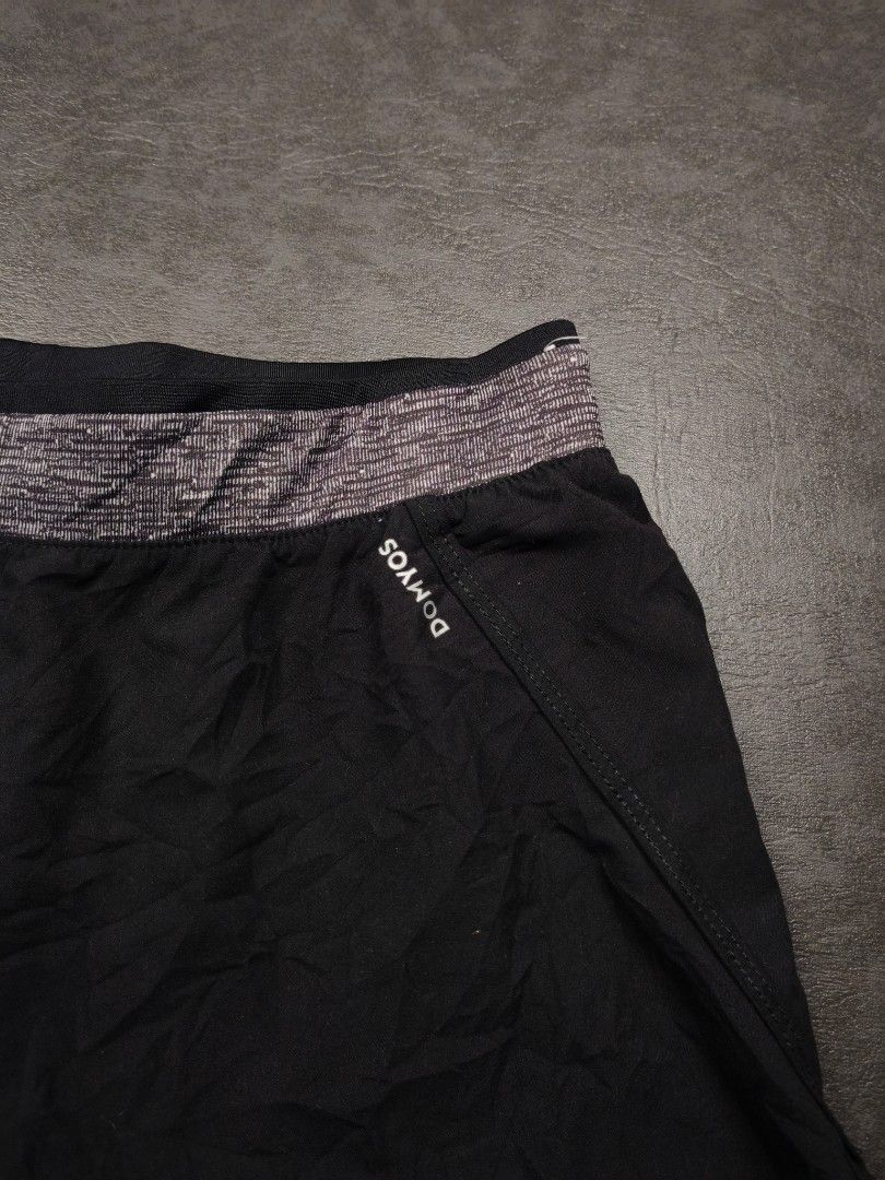 Decathlon Breathable Running Shorts (Category: Shorts) located in Kalibo. Submitted by relivethearchives (Listing ID 1470742744, Image 2). Description: Decathlon Breathable Running Shorts in Excellent Condition Size Small on tag DIMES Waist: 28 stretch up to 32 Length:13 📍 Need Wash.