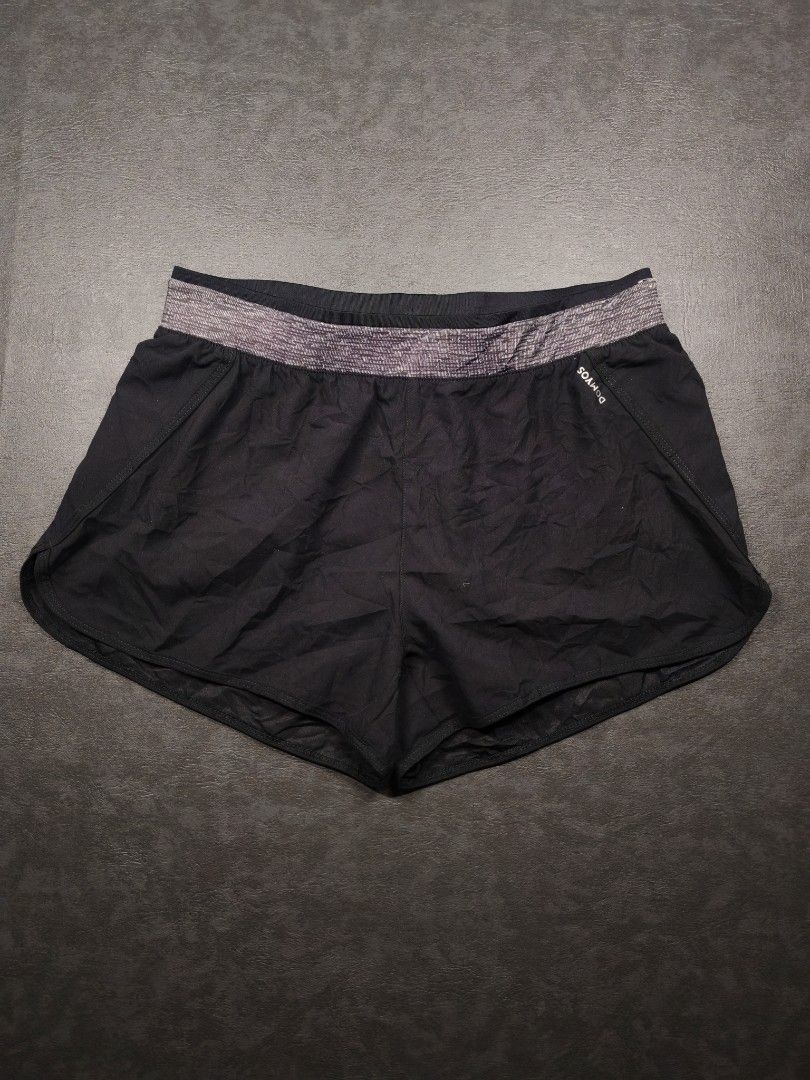 Decathlon Breathable Running Shorts (Category: Shorts) located in Kalibo. Submitted by relivethearchives (Listing ID 1470742744, Image 1). Description: Decathlon Breathable Running Shorts in Excellent Condition Size Small on tag DIMES Waist: 28 stretch up to 32 Length:13 📍 Need Wash.