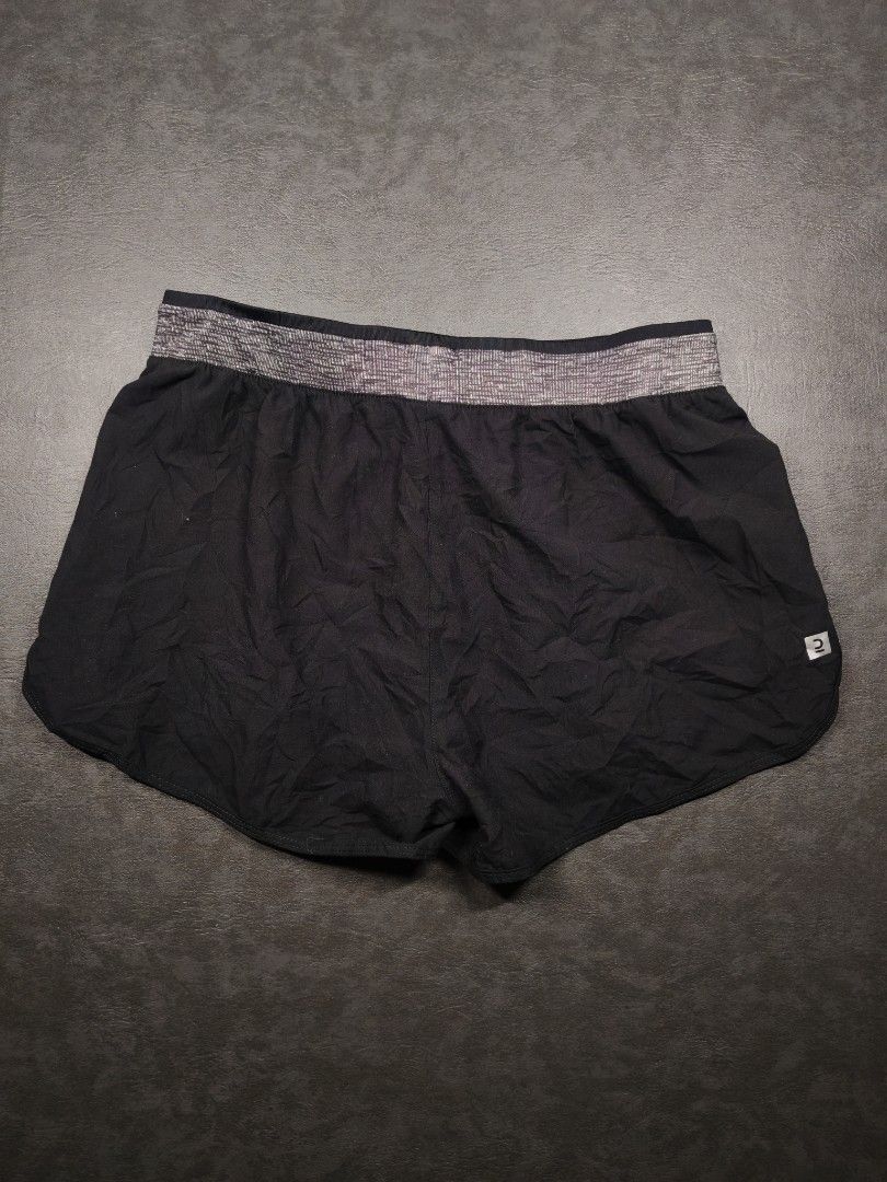 Decathlon Breathable Running Shorts (Category: Shorts) located in Kalibo. Submitted by relivethearchives (Listing ID 1470742744, Image 3). Description: Decathlon Breathable Running Shorts in Excellent Condition Size Small on tag DIMES Waist: 28 stretch up to 32 Length:13 📍 Need Wash.