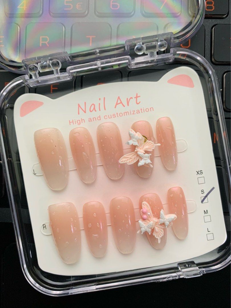 DECLUTTERING 🌸 SMALL SIZE | PRESS ON NAILS | SPINNER (Category: Hands & Nails) located in Cavite. Submitted by kyotibunny (Listing ID 1470577518, Image 1). Description: ♡ Brandnew | Has spinner ♡ Small size ♡ 100 pesos ☆ Free (1) jelly tabs ☆ Free nail tool kits ♧ Visit my profile for more....
