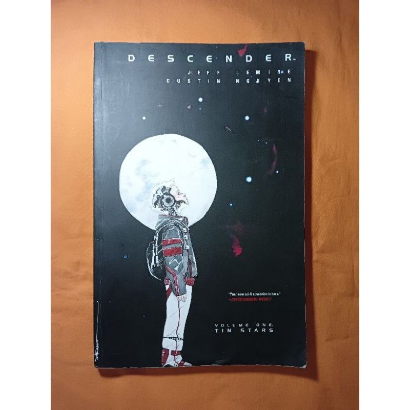 Descender, Volume One: Tin Stars (Category: Comics & Manga) located in La Carlota. Submitted by brightdragon_891870 (Listing ID 1470638244, Image 1). Description: Descender, Volume One: Tin Stars Note: This is a used book - As such, it may show signs of wear and previous use..