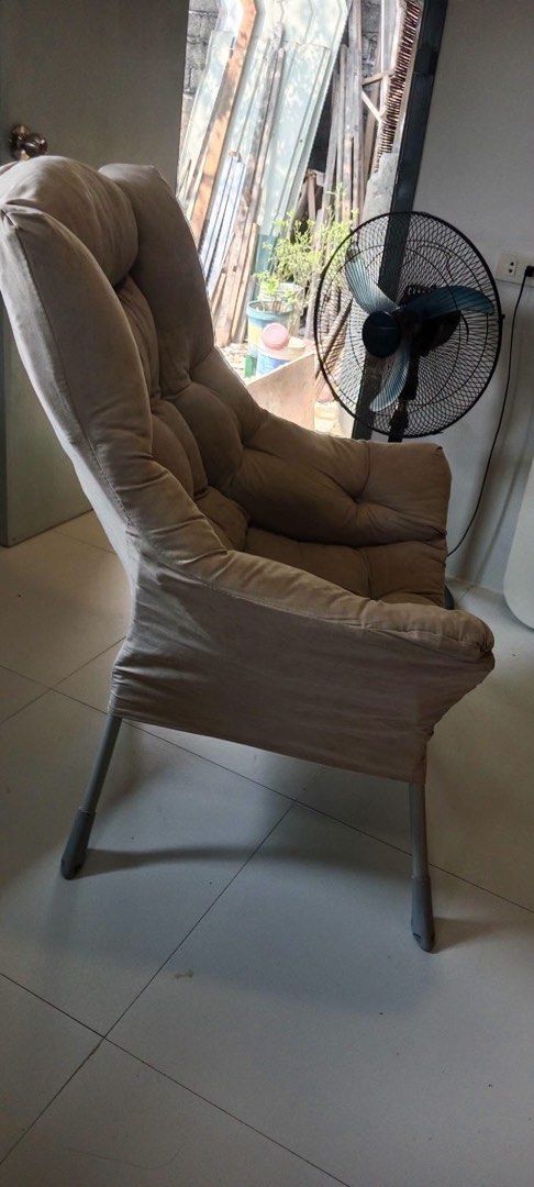 Detachable Relaxing Chair (Category: Chairs) located in Malabon City. Submitted by aven25 (Listing ID 1470632354, Image 3). Description: Detachable Relaxing Chair Brand: Living and More 📌Washable Cover 📌Material: Fabric and Metal Legs Good Condition No any issue Ready to Use .