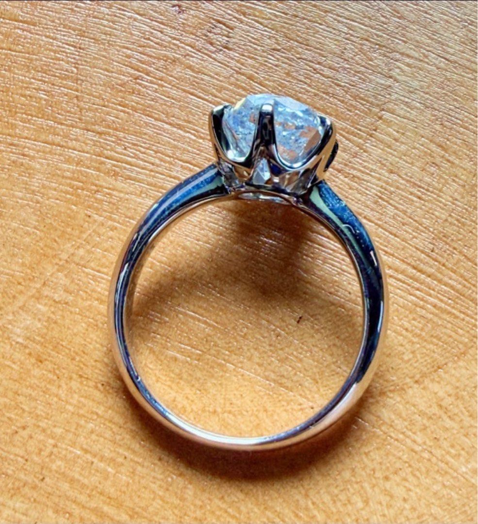 Diamond Ring (Category: Rings) located in Manila. Submitted by annafinds (Listing ID 1470651628, Image 2). Description: A classic solitaire ring featuring a round brilliant-cut natural 2.30ct of diamond set in a six-prong Pt900 band. ₱152,000 Open for layaway..