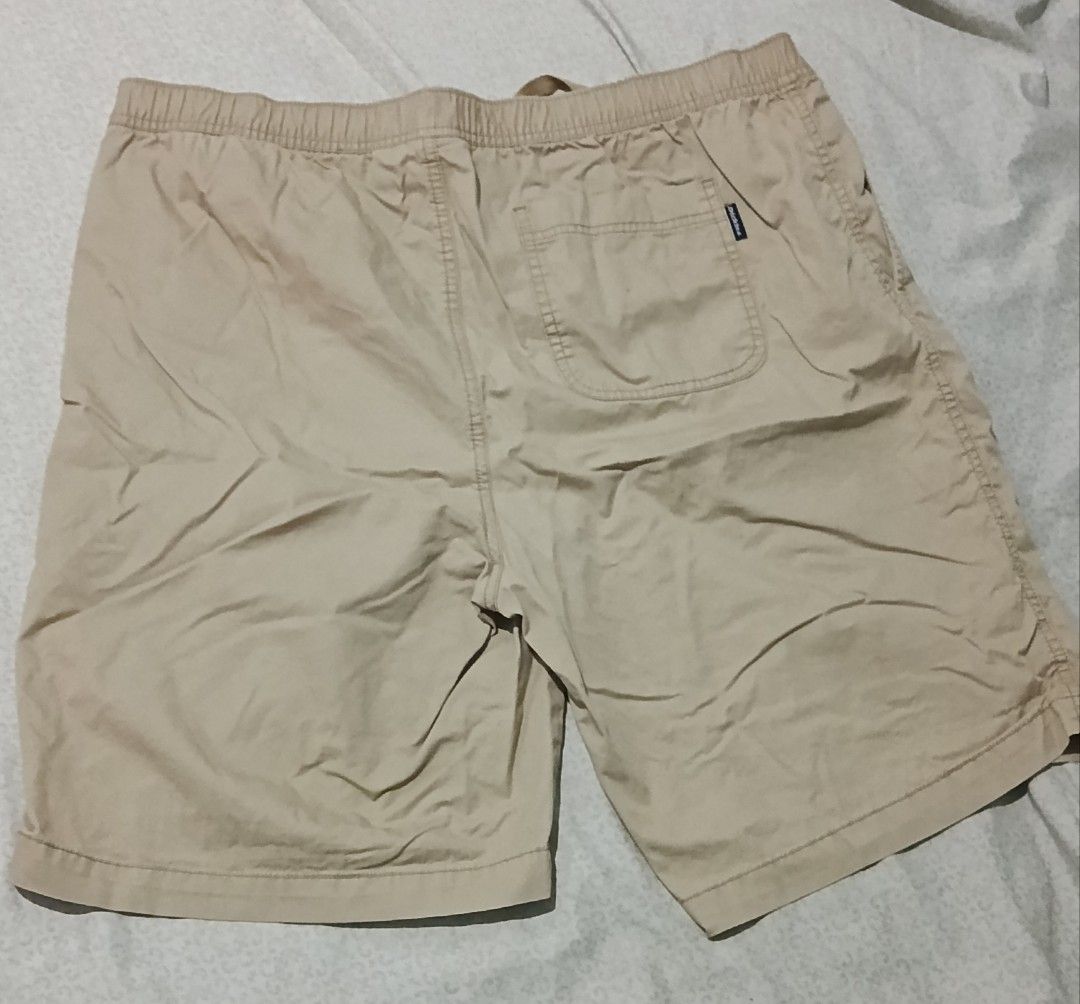 Dickies Beige Casual Shorts (Category: Shorts) located in General Santos City (Dadiangas). Submitted by sejay47 (Listing ID 1470560250, Image 2). Description: - Brand: Dickies - Color: Beige / Khaki - Good condition (no issue) - Price is negotiable - Size: 2X-Large - Material: 100% Cotton (Made in Vietnam) - Waistband: Elastic with adjustable drawstring - Details: Single back pocket with small tag - Style: Casual, easy everyday wear that pairs we