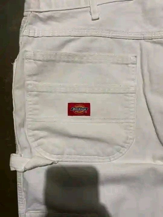 Dickies Carpenter White Pants (Category: Jeans) located in Manila. Submitted by ramlouie_thriftshop (Listing ID 1470689706, Image 3). Description: Dickies Carpenter White pants wl-35 good for 5,8 - 5,10 height no issue need wash only.