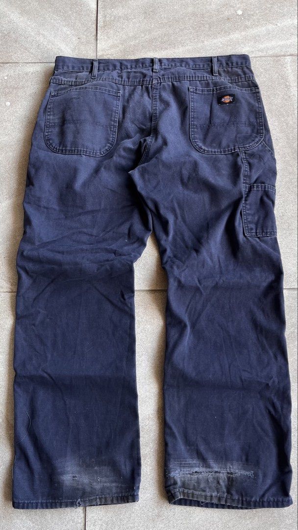 Dickies Dark Navy Blue Cargo Work Pants Size 38x30 (Category: Trousers) located in Cabuyao City. Submitted by bulandos (Listing ID 1470656577, Image 1). Description: Dickies work pants in dark navy blue. Cotton blend fabric with utility pockets on the leg and back pockets with the logo tag. Size 38x30 printed on the inner waist tag. Sturdy material with some wear at the hems and a small mark on the front leg..