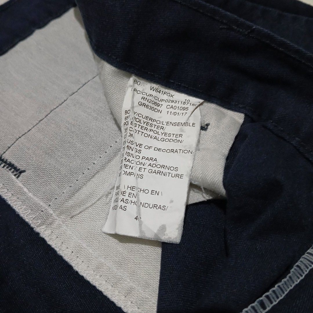 Dickies Genuine Double Patch Shorts (Category: Shorts) located in Mangaldan. Submitted by used2.wear (Listing ID 1470644800, Image 3). Description: Good Condition No Issue Size 40 On Tag Waist 40-41 Length 24 Kindly Check All Posted Pictures.