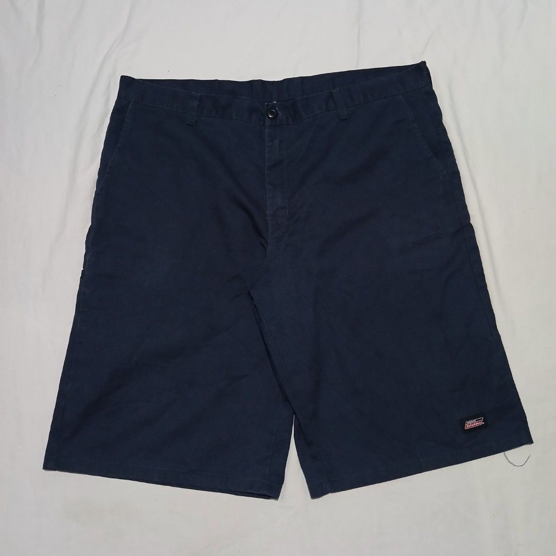 Dickies Genuine Double Patch Shorts (Category: Shorts) located in Mangaldan. Submitted by used2.wear (Listing ID 1470644800, Image 1). Description: Good Condition No Issue Size 40 On Tag Waist 40-41 Length 24 Kindly Check All Posted Pictures.