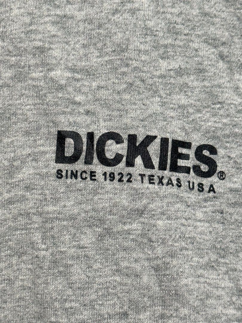 Dickies Long Sleeves (Category: Tshirts & Polo Shirts ) located in Maramag. Submitted by ghab82885 (Listing ID 1470692000, Image 3). Description: Dickies Long Sleeves Excellent condition No issue Size XL W22” x L28.5” 250 only.