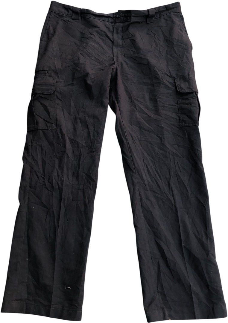 DICKIES SIX POCKETS PANTS (Category: Chinos) located in General Trias. Submitted by gracesabel55302 (Listing ID 1470598763, Image 2). Description: DICKIES SIX POCKETS PANTS SIZE…42 LENGTH..43 LEGHOLE..10.