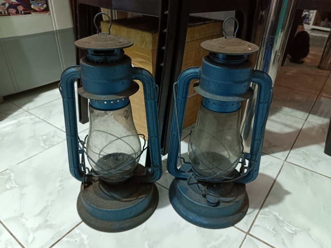 Dietz Blizzard Blue Kerosene Lanterns Set (Category: Lighting) located in Manila. Submitted by caaths_collection (Listing ID 1470665548, Image 3). Description: - Set of 2 vintage Dietz Blizzard blue kerosene lanterns - Ideal for farmhouse decor, vintage styling, or camping collections .