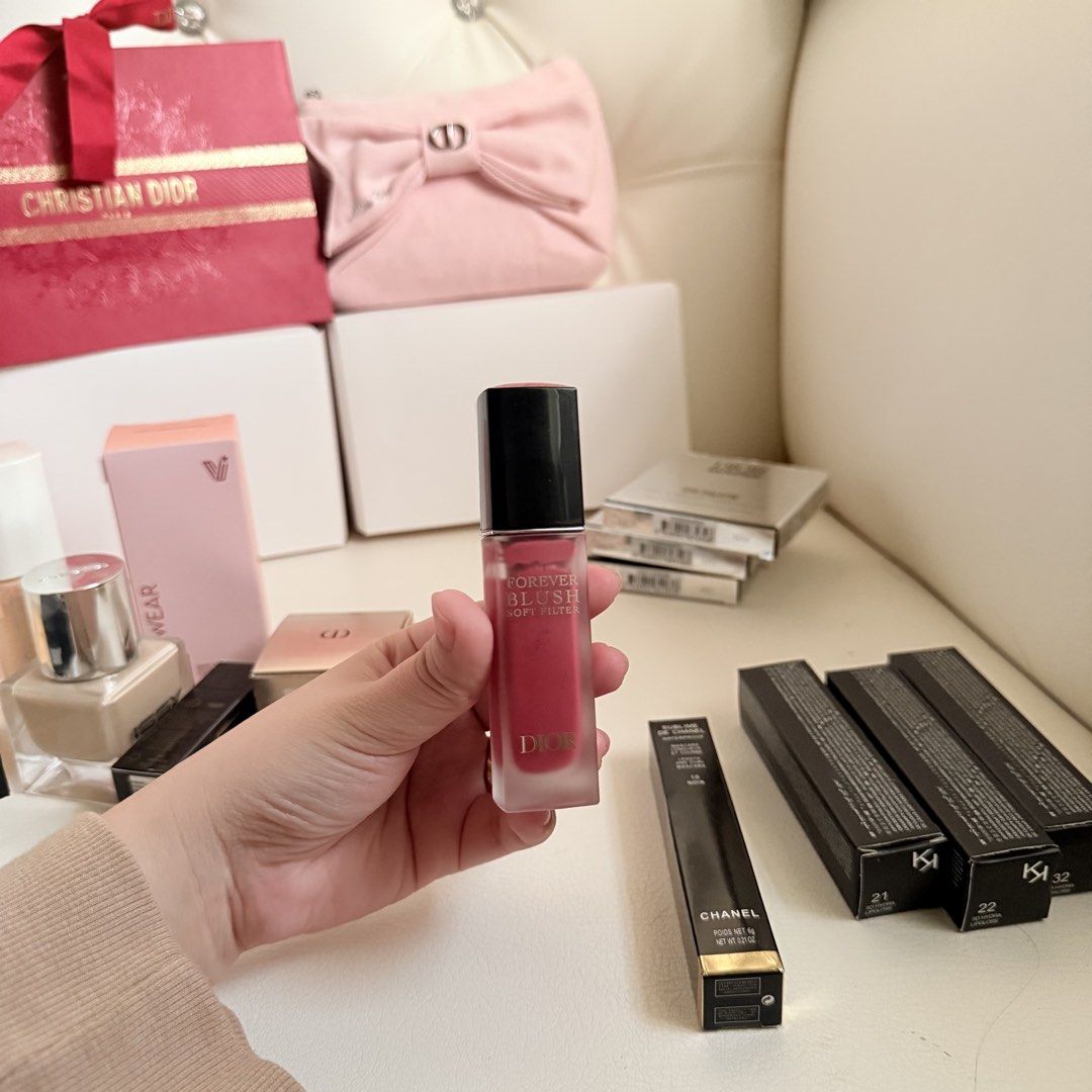Dior Forever Soft Blur Blush - Hibiscus (Category: Makeup) located in Tanza. Submitted by theigarcia (Listing ID 1470695626, Image 1). Description: Super sale!!! No LP!! This is lowest price.